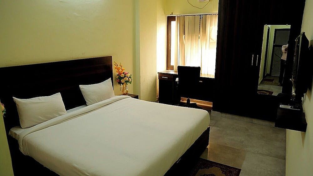 Hotel Livinn by F9 Deluxe Room 5