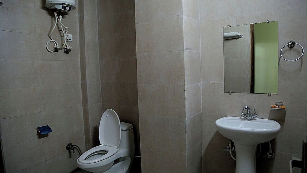 Hotel Livinn by F9 Deluxe Room 8