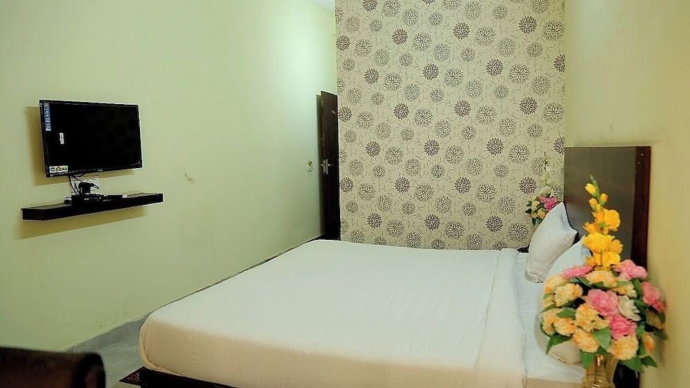 Hotel Livinn by F9 Deluxe Room 4