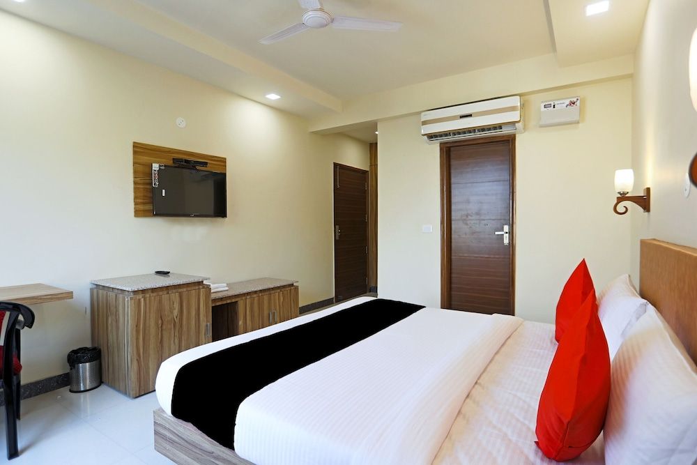 OYO 8526 SD Royal Inn Double or Twin Room 15