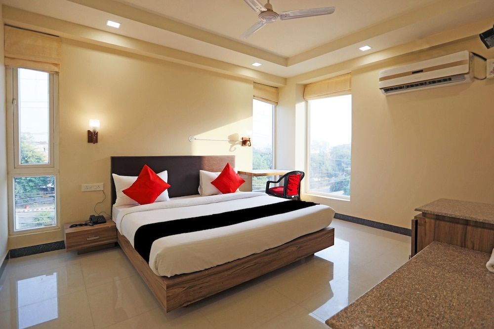 OYO 8526 SD Royal Inn Double or Twin Room 8