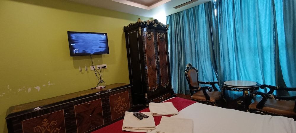 N k Grand Days hotel Standard Double Room 6