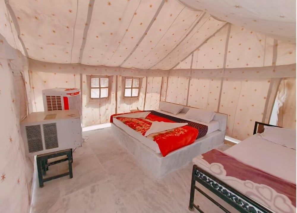 Gangaur Desert Resort 