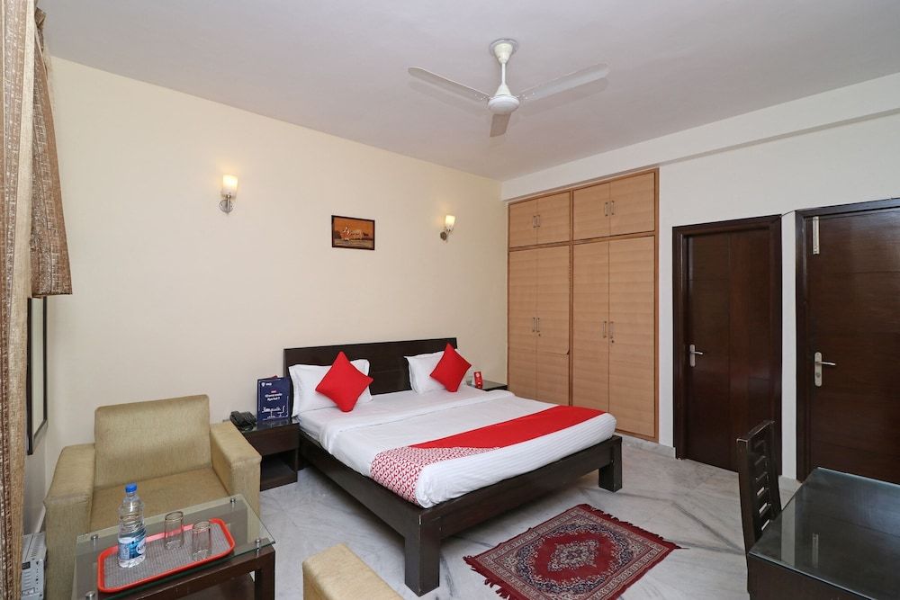 OYO 595 Hotel Aravali View Standard Double Room 16