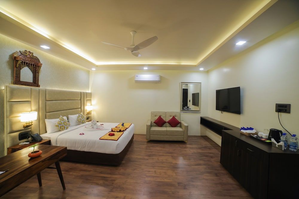 Lake Valley Resort and Spa, Tirupati Royal Suite 19