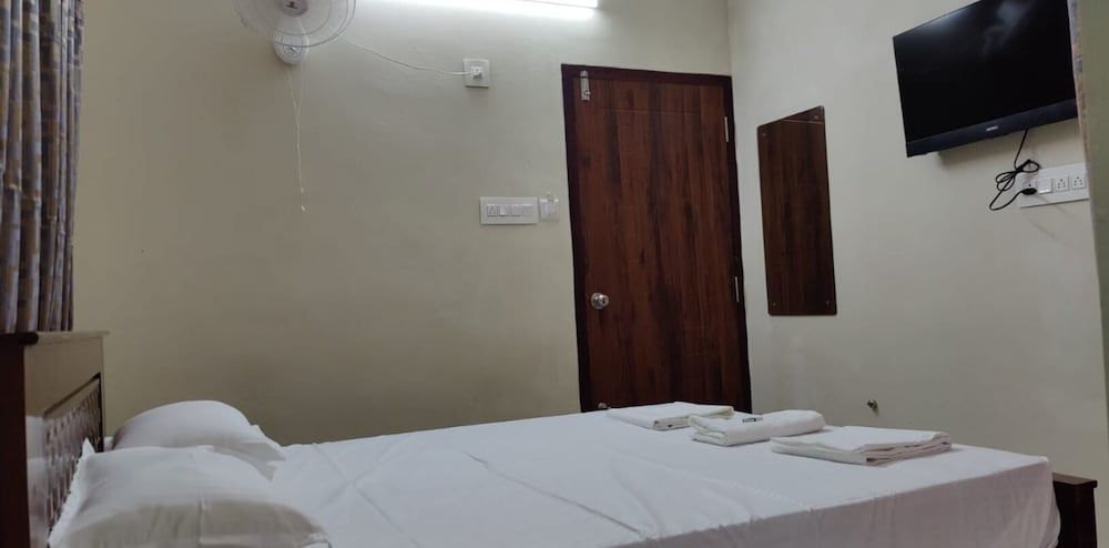 Beun Residency Deluxe Room