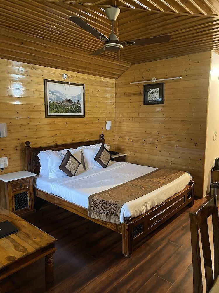Oakwood Hamlet Resort - Shoghi - Shimla Cottage 4
