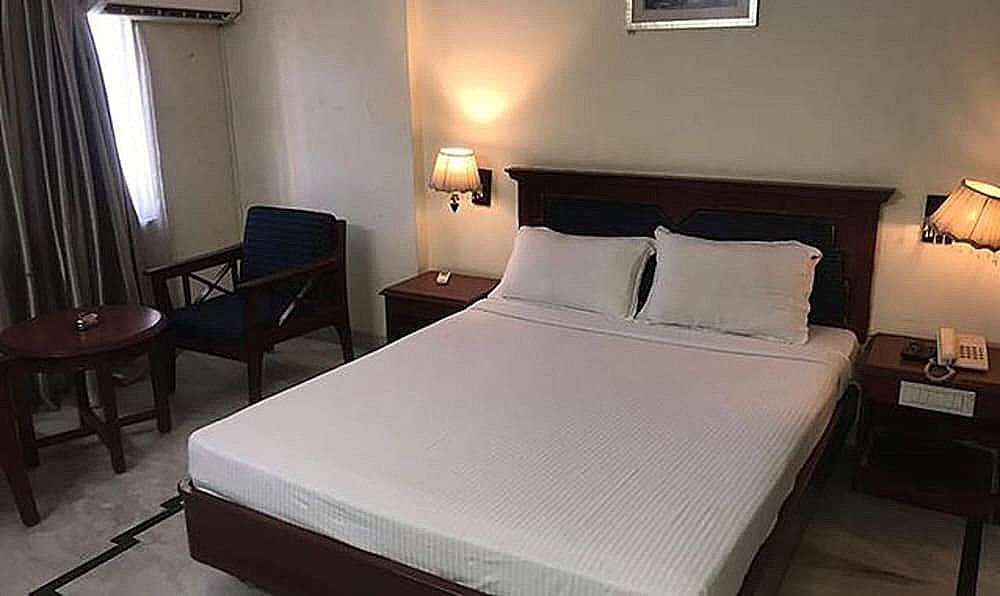 Fabhotel Prime The Vijay Park Arumbakkam Deluxe Room 5