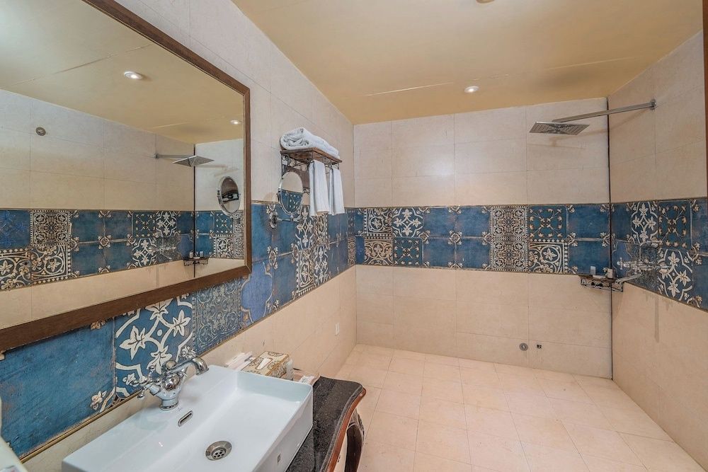 R Chandras Palace Luxury Tent, 1 Queen Bed, Private Bathroom, Garden View 4