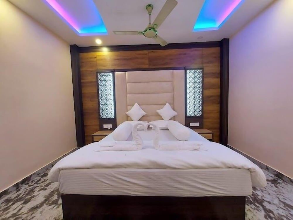 Llyods Beach Resort Basic Double Room