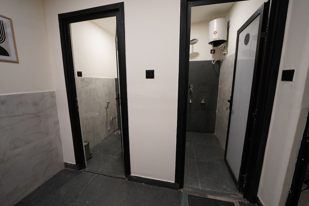 The Solace Bir Shared Dormitory, Women only 4