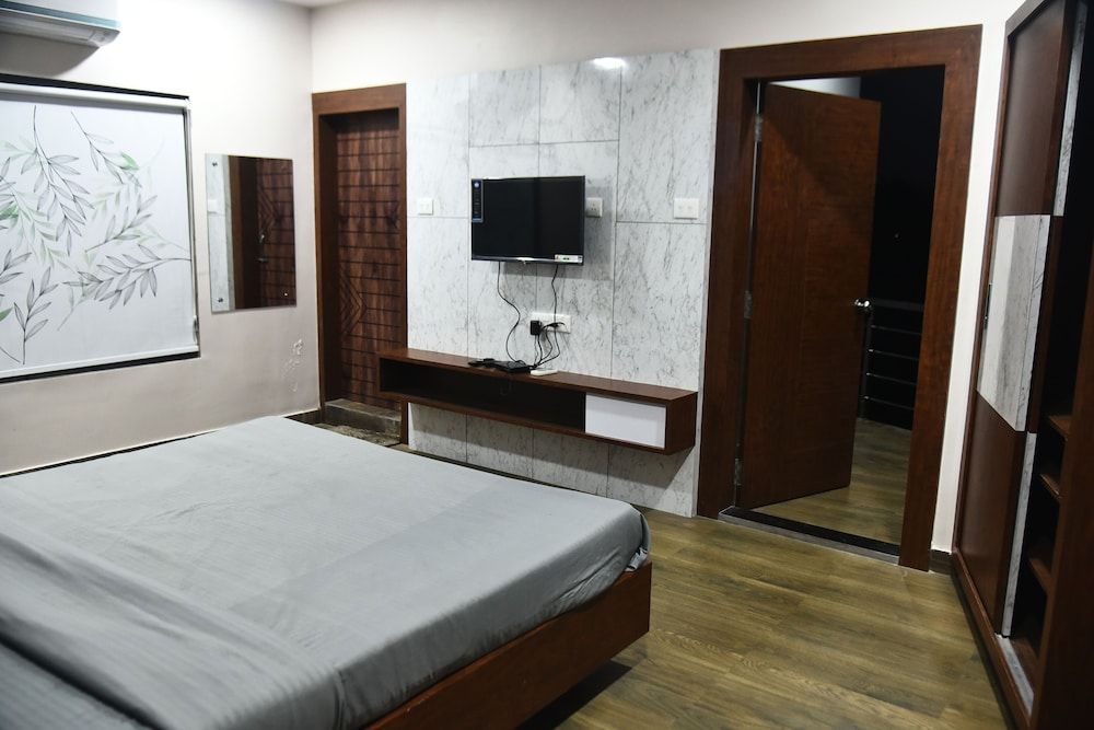 Nirmalya Grand Deluxe Room 6