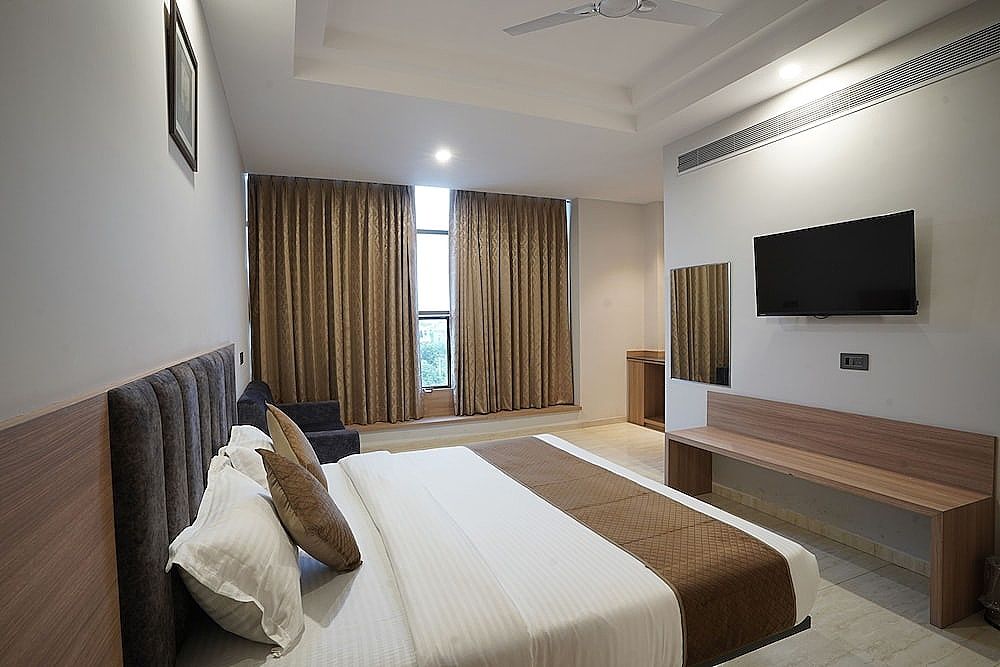 undefined Hotel Krishna INN 9
