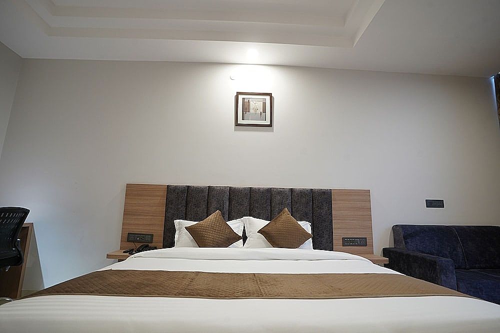 Hotel Krishna INN Deluxe Room 12