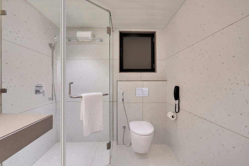 Lemon Tree Hotel Rajkot Executive Room 5