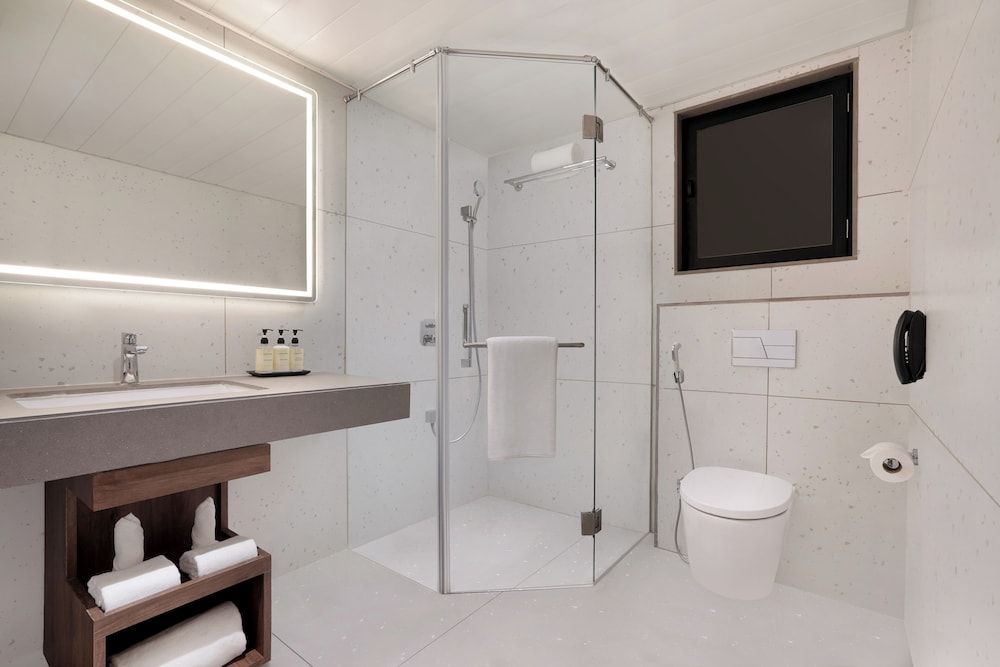 Lemon Tree Hotel Rajkot Executive Room 6