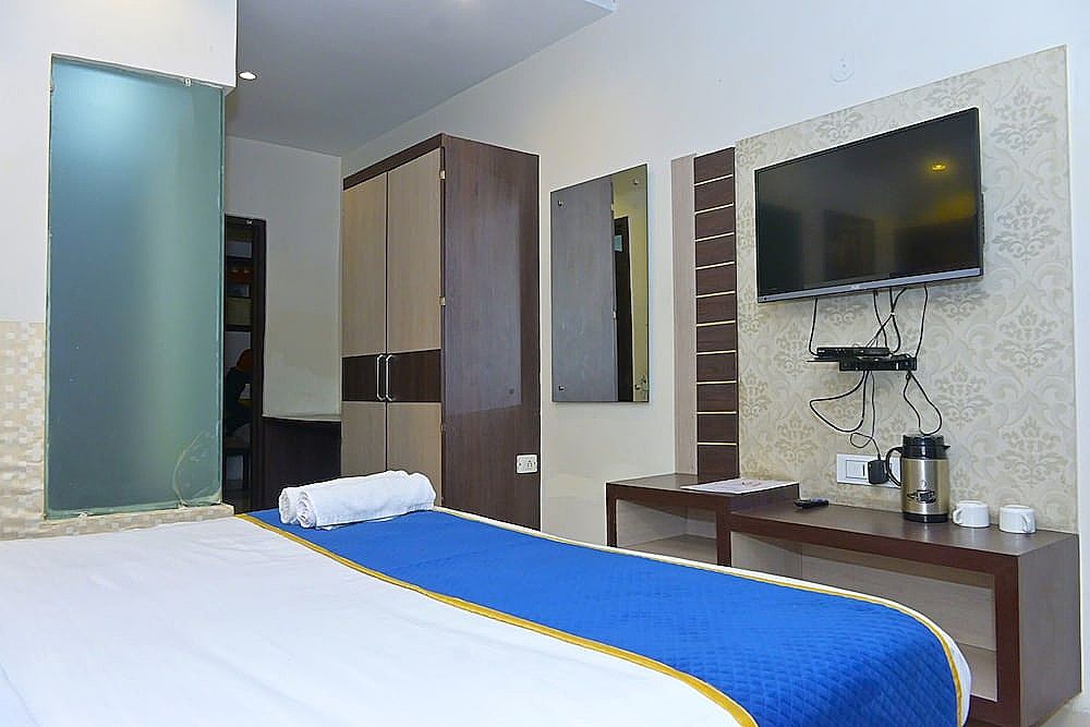 VK Hotels & Resorts Deluxe Room