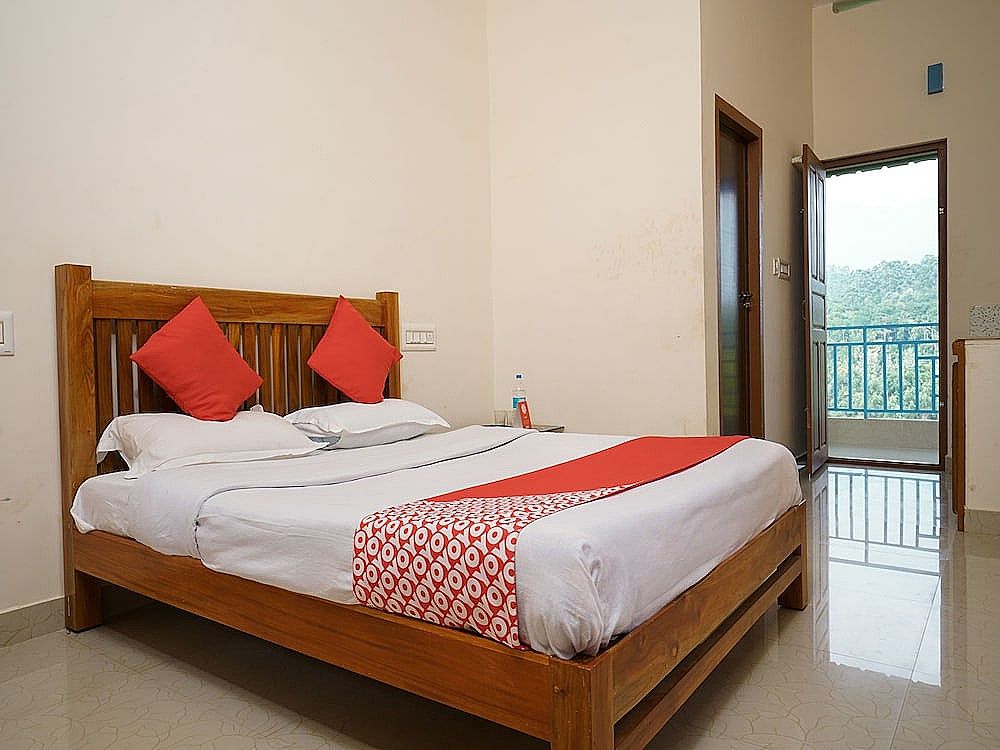 OYO 13548 Leaf Garden Cottage Standard Room 18