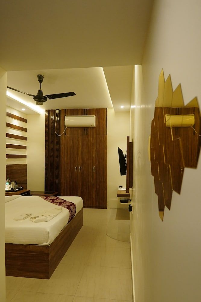 Hotel Vineet Executive Room 10