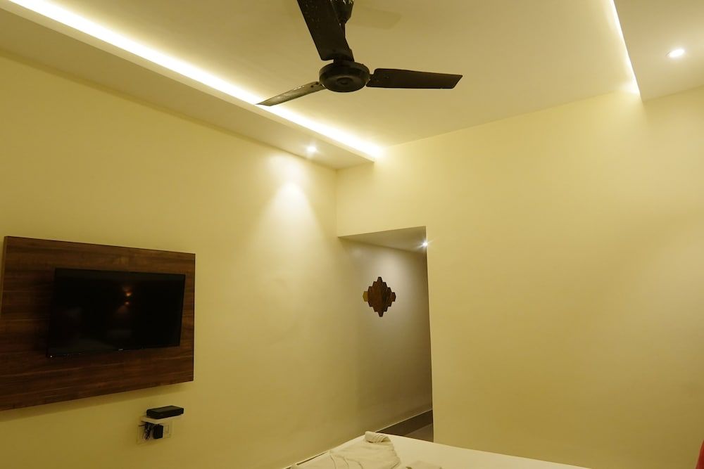 Hotel Vineet Executive Room 14