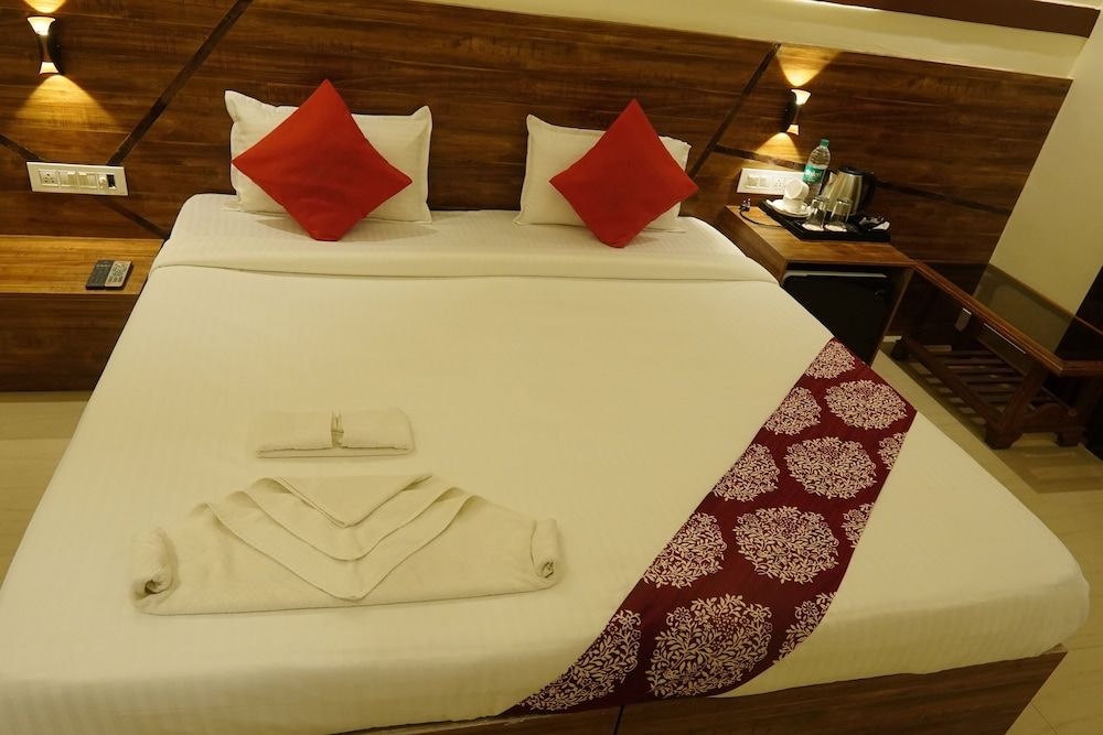 Hotel Vineet Executive Room 12