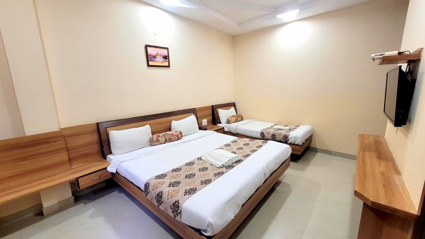 Deluxe Quadruple Room