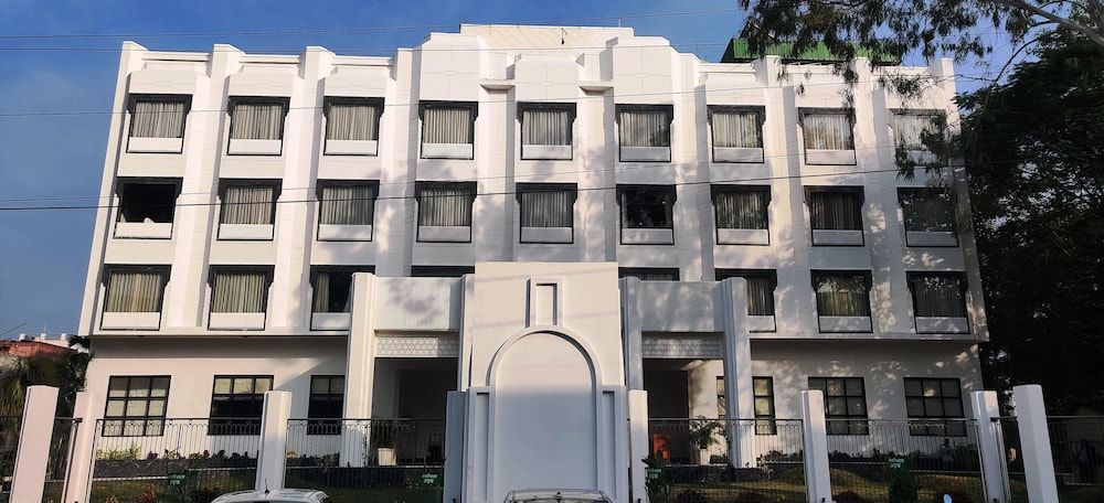 Radiant Globus Hotel