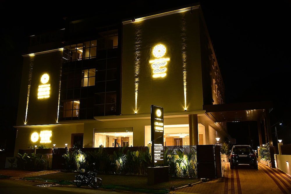 Front of property - evening/night