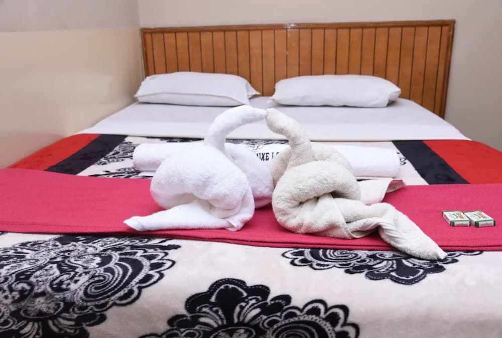 Goroomgo Shabari Gate Bengaluru Deluxe Room