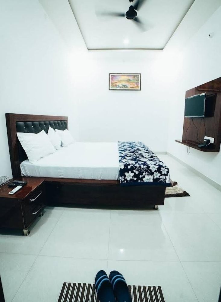 Hotel DM Heavens Deluxe Room