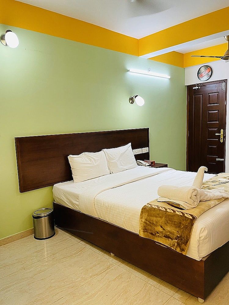 Hotel White House Cochin Premium Double Room 2