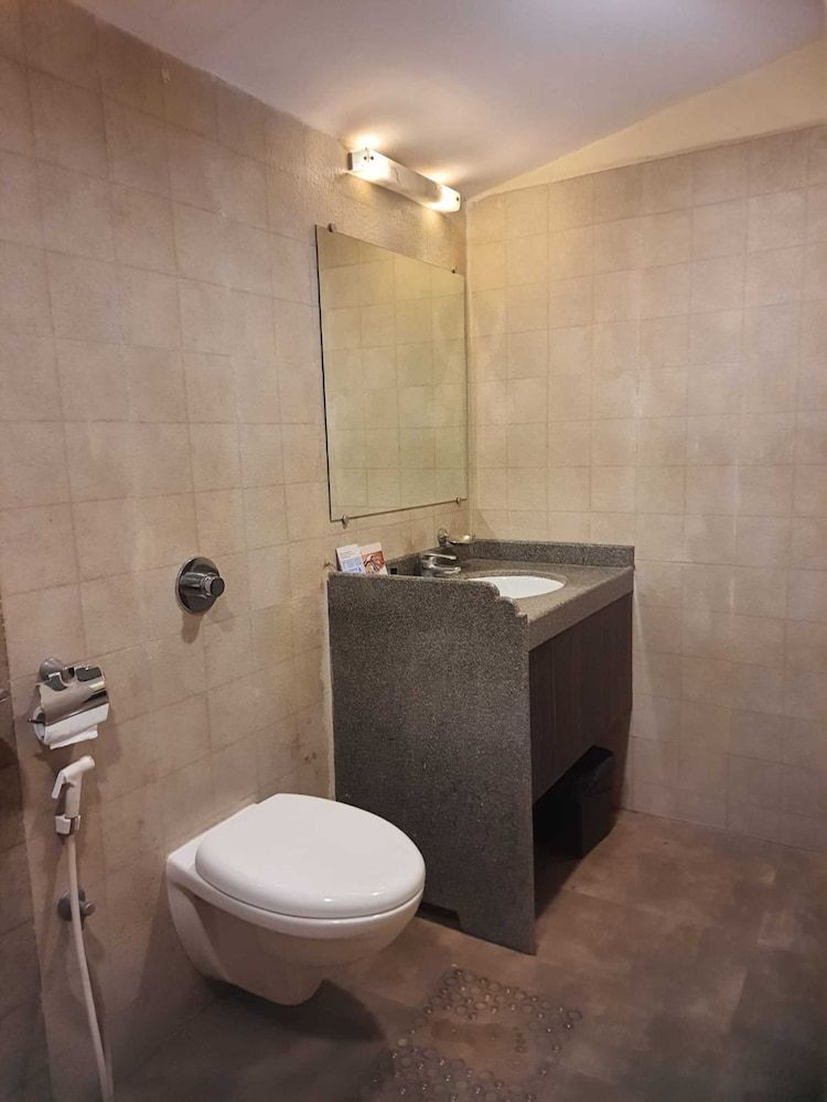 Adamo The Village Deluxe Room 10