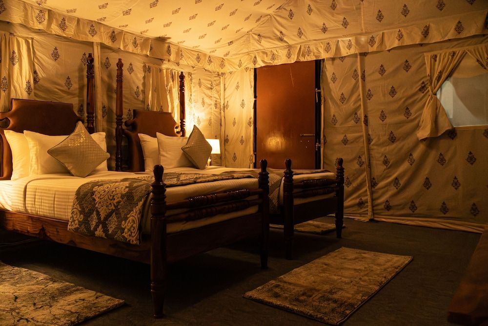 Desert Trails KhuriVillage Superior Twin Room 2