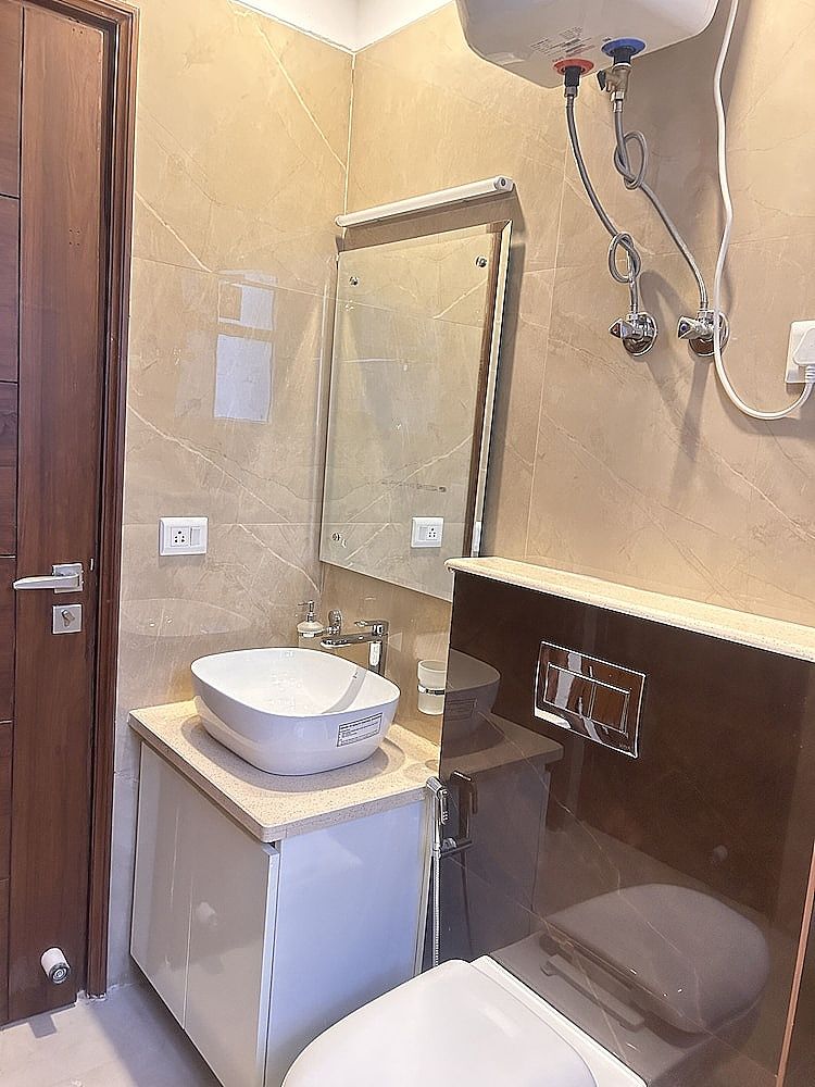 Lime Tree 1BHK Service Apartment Deluxe Double Room 8