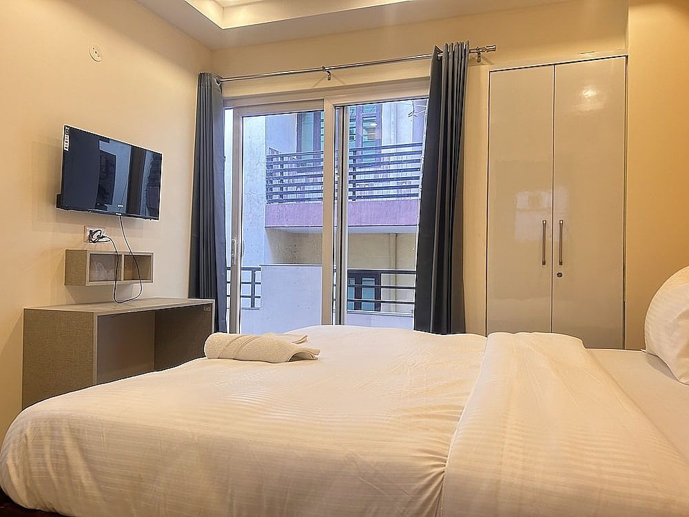 Lime Tree 1BHK Service Apartment Deluxe Double Room 10
