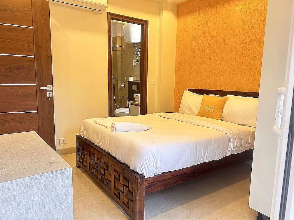 Lime Tree 1BHK Service Apartment Deluxe Double Room 2