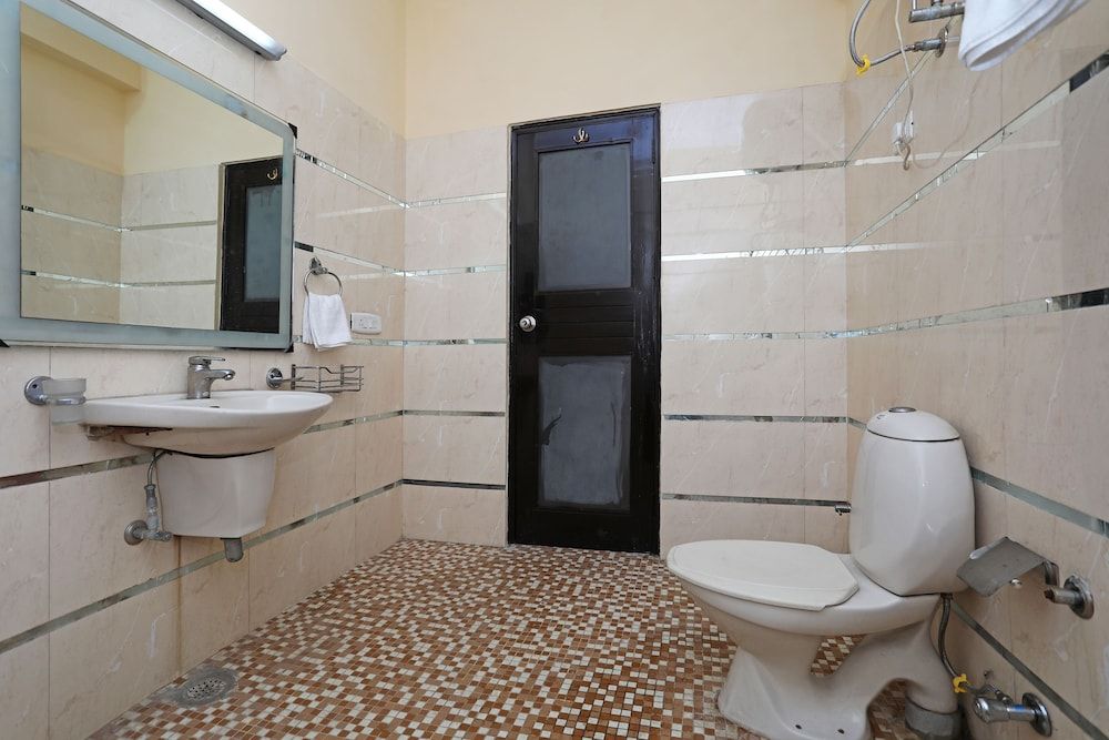 OYO 10057 Hotel Laksh Residency Double or Twin Room 14
