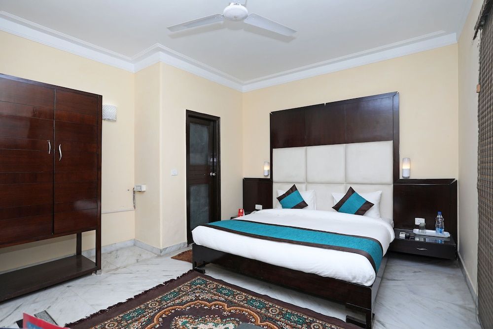OYO 10057 Hotel Laksh Residency Double or Twin Room 3