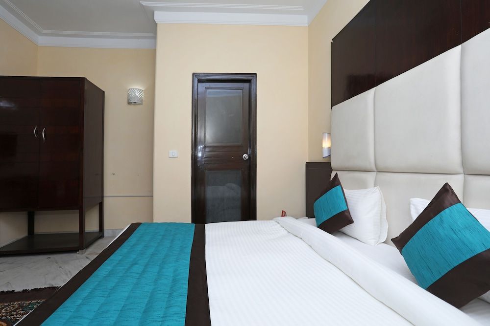 OYO 10057 Hotel Laksh Residency Double or Twin Room 16