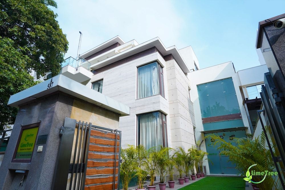 Lime Tree Hotel Sushant Lok Gurgaon