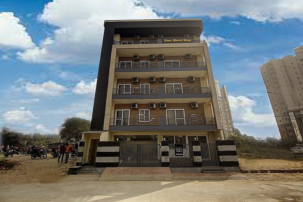 LimeWood Stay Gold-1BHK APARTMENT NEAR ARTEMIS HOSPITAL