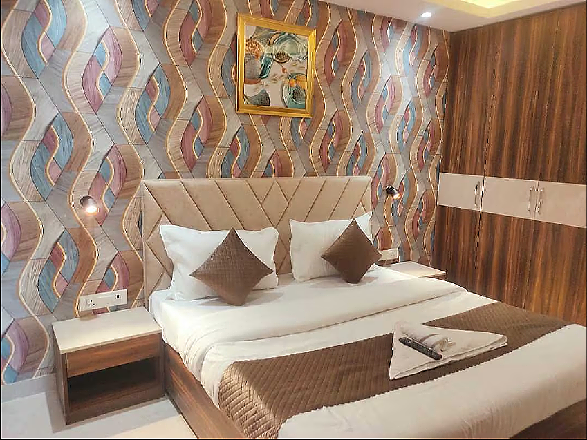 LimeWood Stay Gold-1BHK APARTMENT NEAR ARTEMIS HOSPITAL 1 BHK Apartment with Private Balcony 2