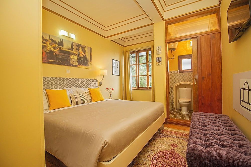 Amritara Luxury Villa Tosca Two Bedroom Suite with Kangchenjunga View 6