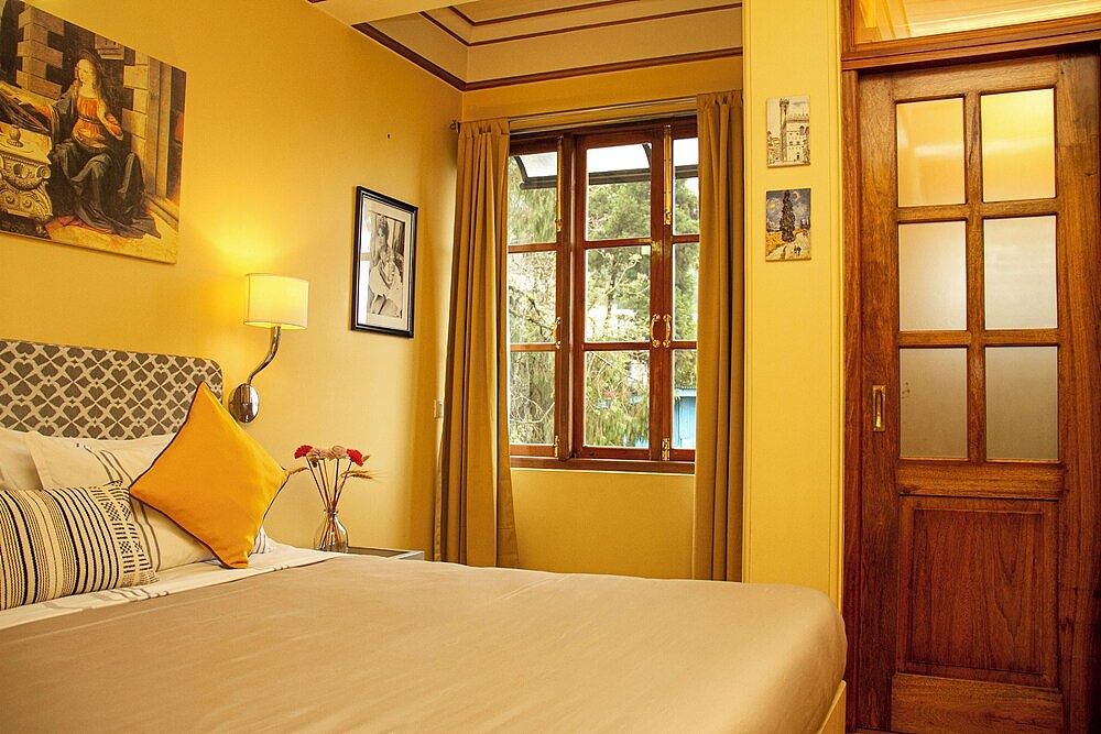 Amritara Luxury Villa Tosca Two Bedroom Suite with Kangchenjunga View 9