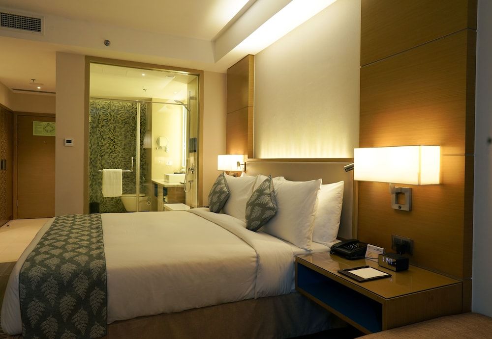 Gokulam Grand Hotel Deluxe Double or Twin Room, Multiple Beds, City View
