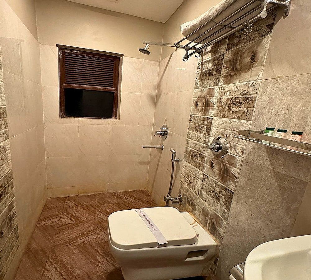 Hotel Runway Inn Premium Room 2