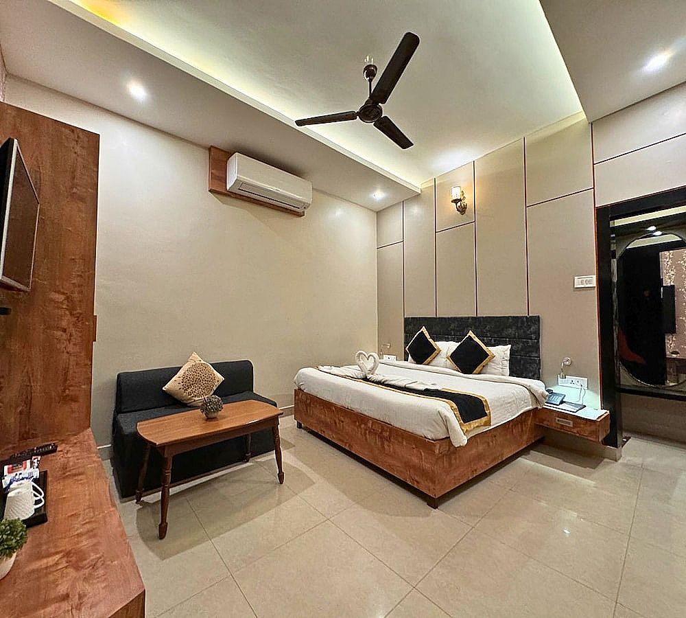 Hotel Runway Inn Premium Room 5