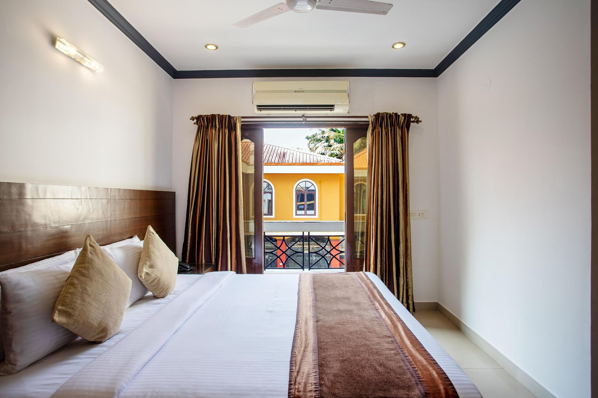 Luxury Room, Pool View