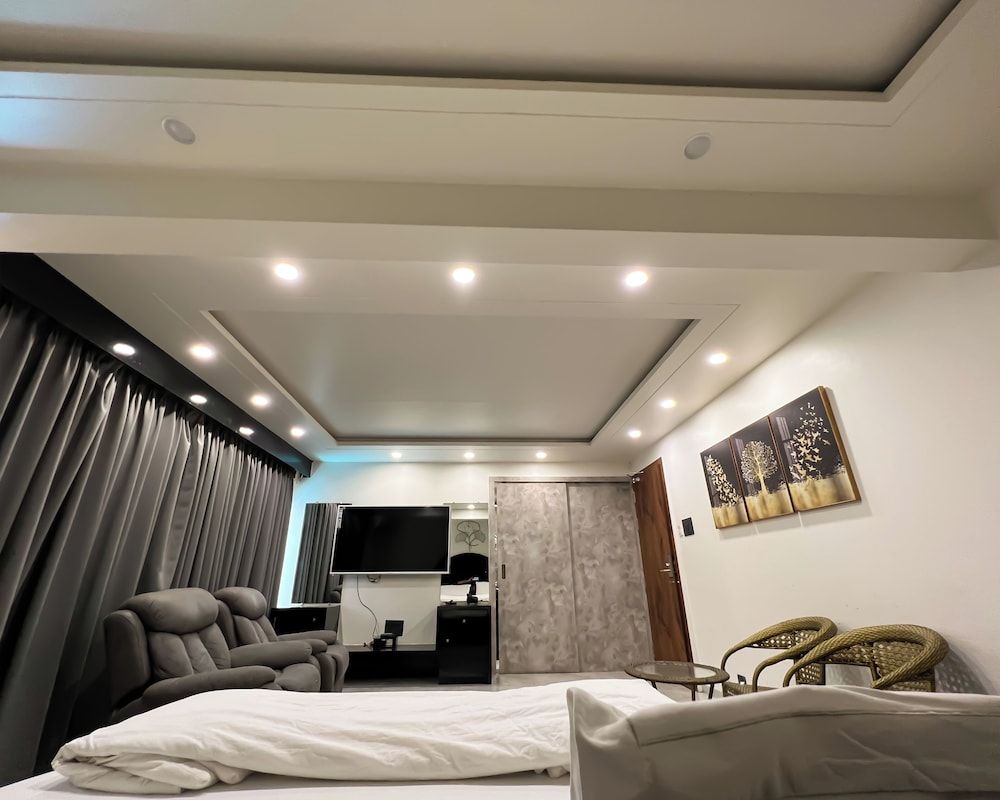 Paradise Suite with Private Pool