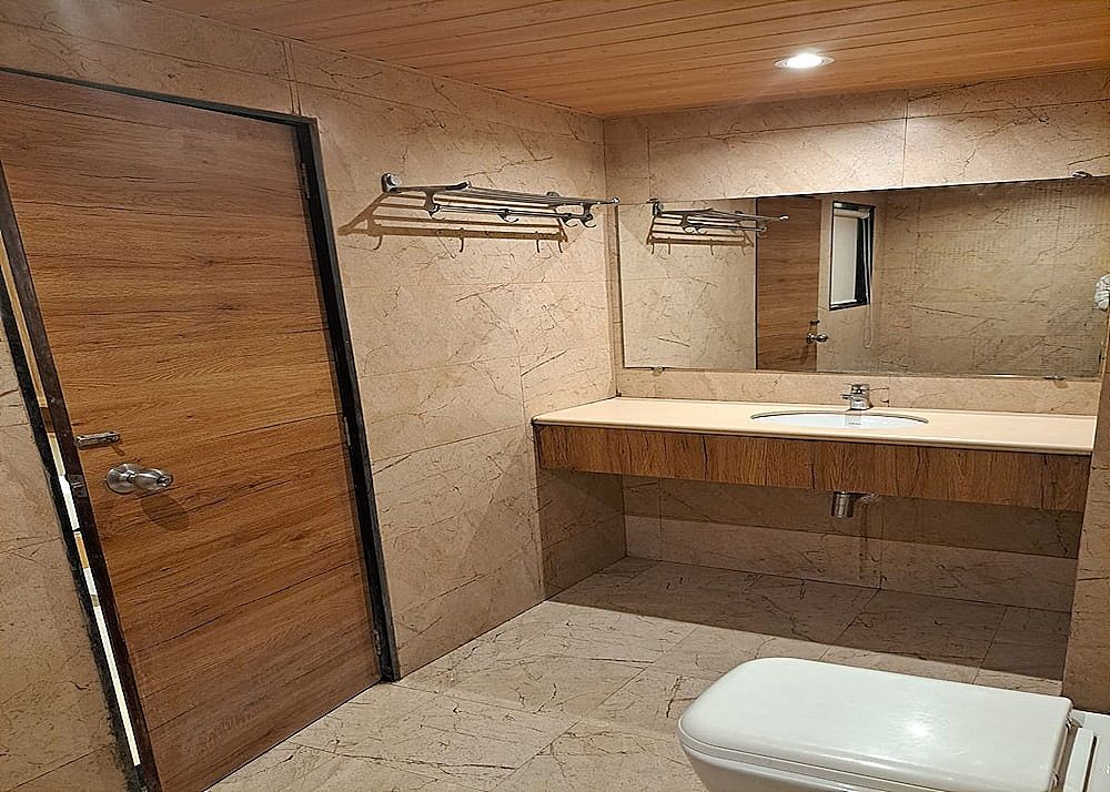 Gateway Star Hotel Deluxe Room 10